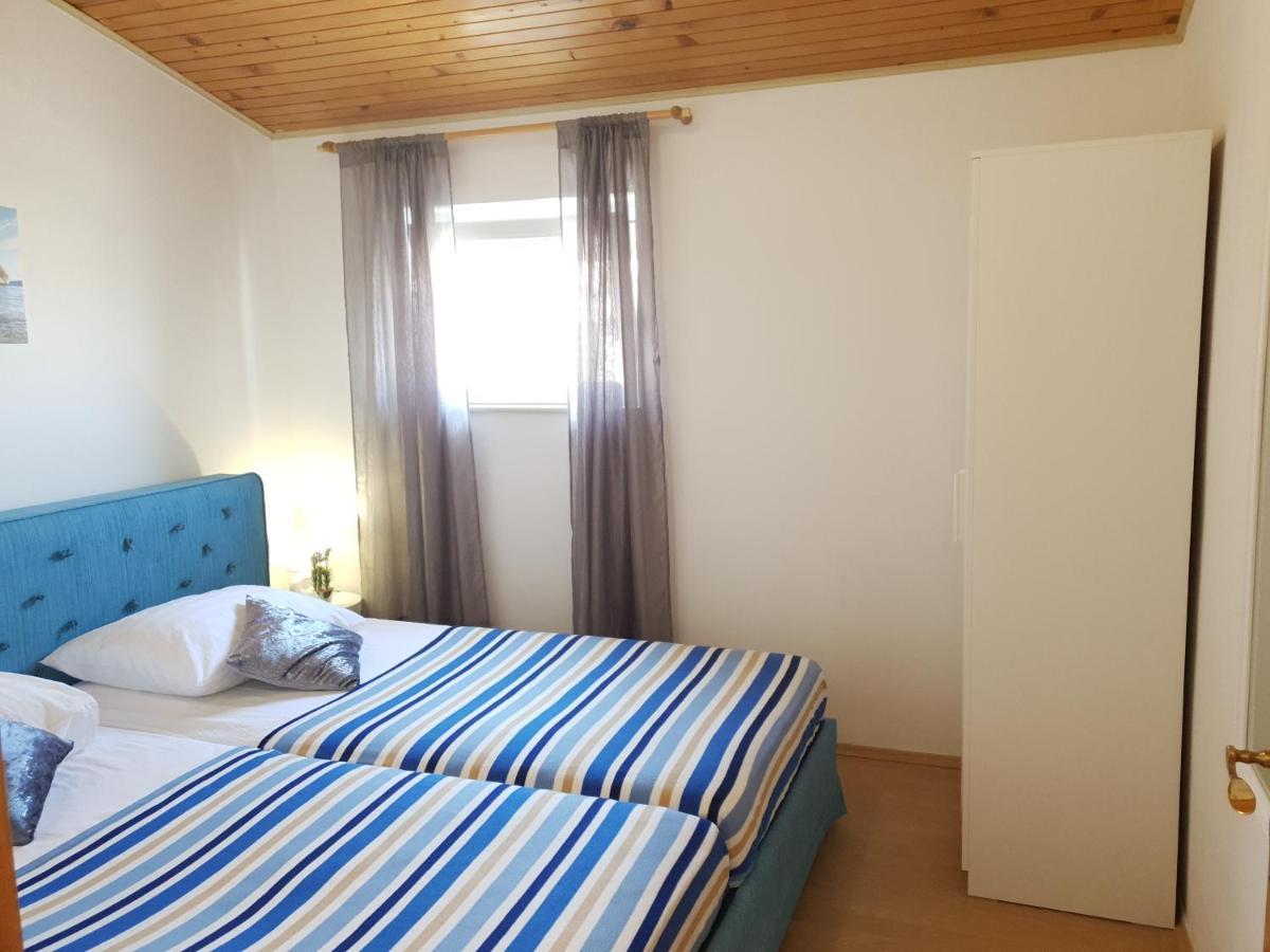 Apartmani Dalmatinka Metajna Ngoại thất bức ảnh